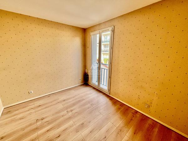 Maison 4 pièce(s) 83.54 m2 301 000 € **  - Référence  2351