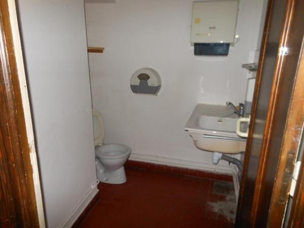 A louer local d'activité Bourg centre rue d'Espagne