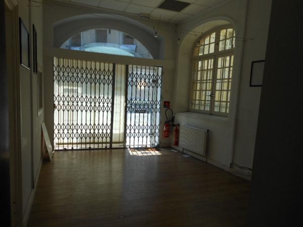 A louer local d'activité Bourg centre rue d'Espagne