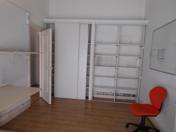 A louer local d'activité Bourg centre rue d'Espagne