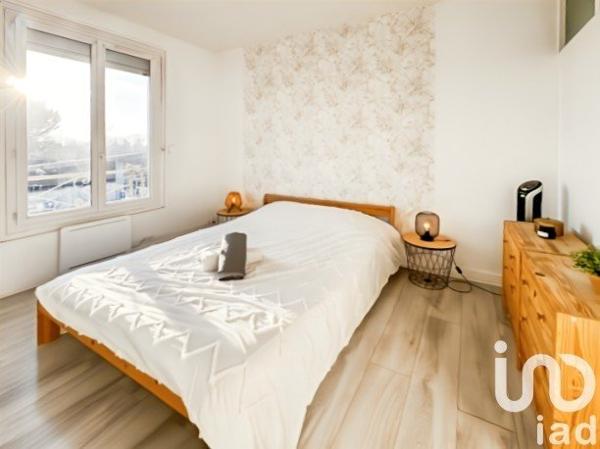 Appartement à vendre 2 pièces 30 m² Sainte-Geneviève-des-Bois