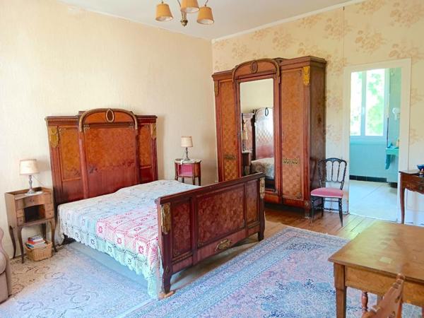 Maison de maître, idéal chambres d'hôtes ou petit hôtel + maison indépendante rénovée
