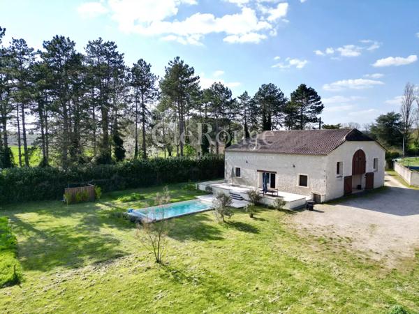 10 minutes d’Eymet – Maison avec volumes exceptionnels et piscine