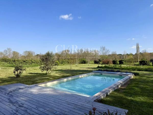10 minutes d’Eymet – Maison avec volumes exceptionnels et piscine