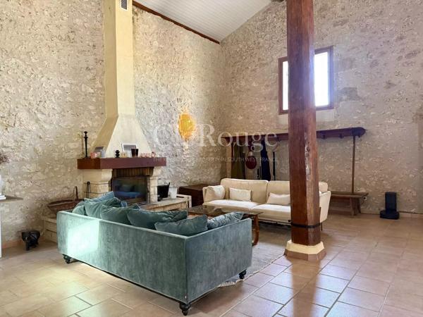 10 minutes d’Eymet – Maison avec volumes exceptionnels et piscine
