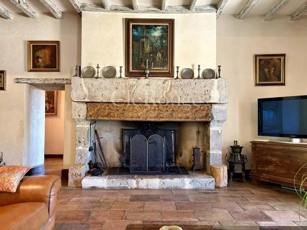 Proche d'Agen - Élégante maison de maître de 5 chambres, piscine et vue imprenable avec 16 hectares de terrain