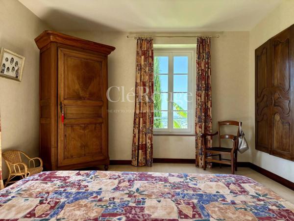 Proche d'Agen - Élégante maison de maître de 5 chambres, piscine et vue imprenable avec 16 hectares de terrain