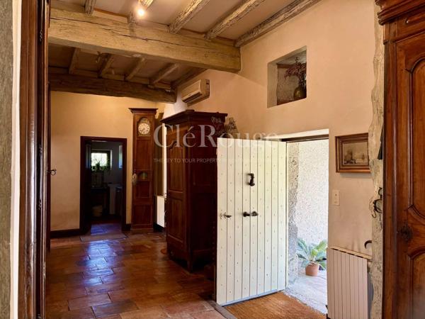 Proche d'Agen - Élégante maison de maître de 5 chambres, piscine et vue imprenable avec 16 hectares de terrain