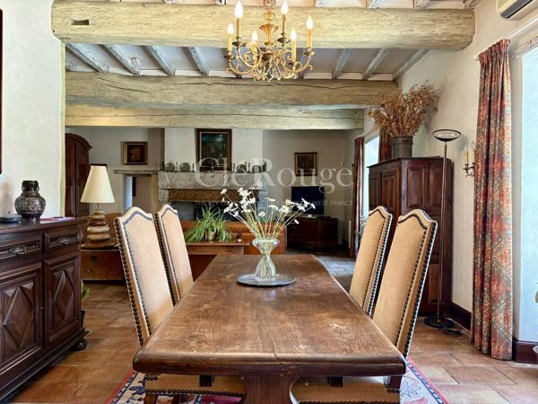Proche d'Agen - Élégante maison de maître de 5 chambres, piscine et vue imprenable avec 16 hectares de terrain