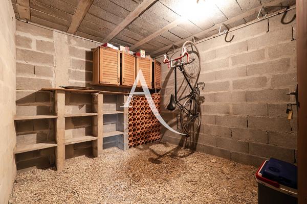 MAISON SPACIEUSE AVEC SOUS SOL !!!