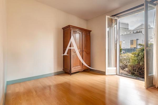 MAISON SPACIEUSE AVEC SOUS SOL !!!