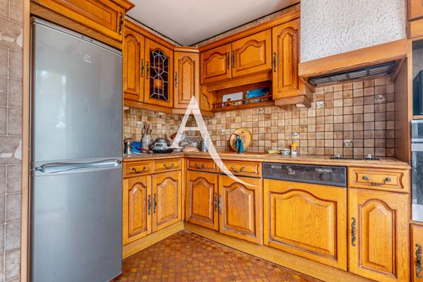 MAISON SPACIEUSE AVEC SOUS SOL !!!