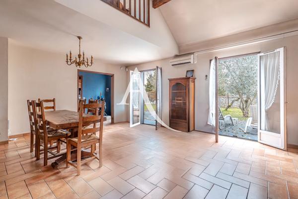 MAISON SPACIEUSE AVEC SOUS SOL !!!