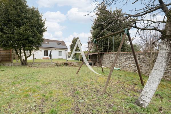 MAISON SPACIEUSE AVEC SOUS SOL !!!