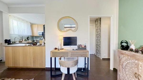 A Vendre 2P: Nice St Sylvestre | 47m² + Terrasse 34m² | Tramway à 5min