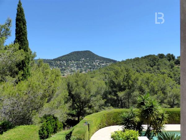 Carqueiranne – Belle demeure avec magnifiques vues