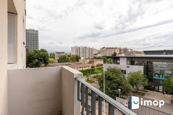 35 m2 avec extérieur garage fermé et cave