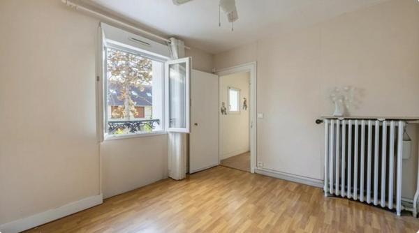 Maison rénovée 5 pièces avec terrasse et jardinet