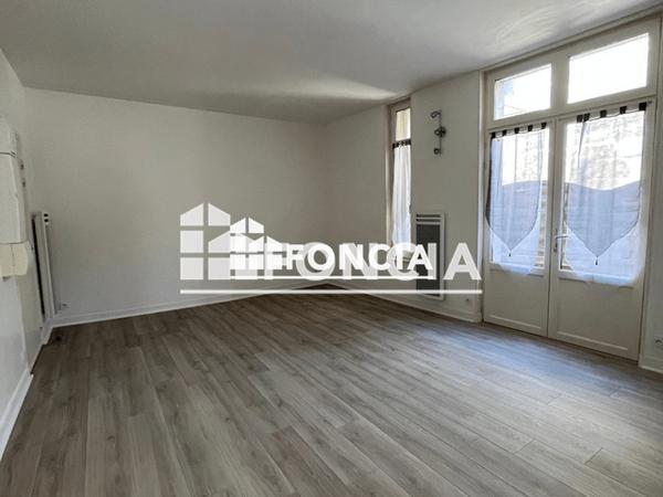 Location Appartement 2 pièces 55.6 m² - 2 RUE SAINT JEAN Niort 79000