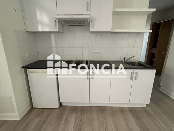Location Appartement 2 pièces 55.6 m² - 2 RUE SAINT JEAN Niort 79000