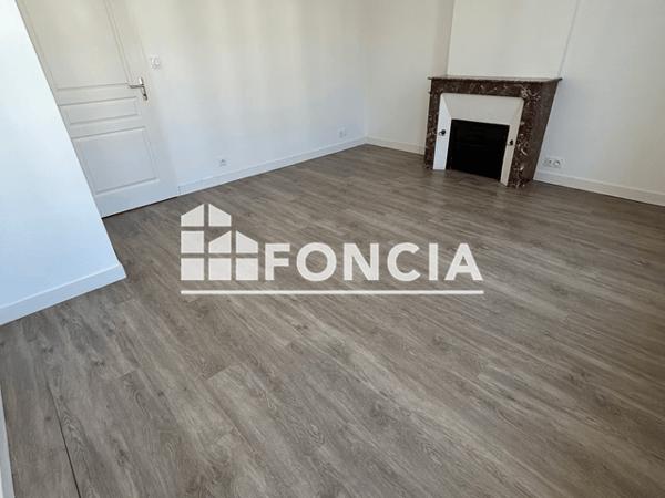 Location Appartement 2 pièces 55.6 m² - 2 RUE SAINT JEAN Niort 79000