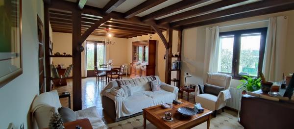 Maison de plain-pied DPE C avec panneaux solaires sur terrain de 1 750 m² Rignac