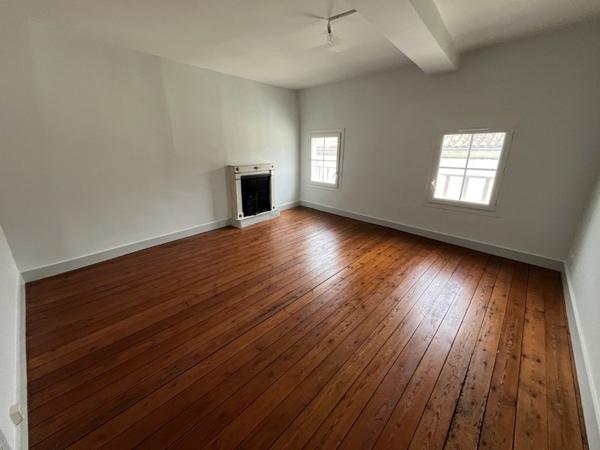 Maison à louer |  St-Jean-d'Angély |  5 pièces | 175 m²