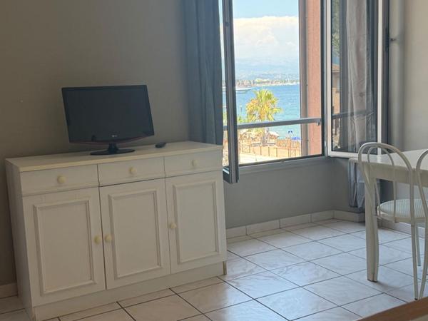 Théoule sur Mer, Studio 22m²  avec  Vue mer,  Port et plages à pied