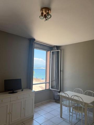 Théoule sur Mer, Studio 22m²  avec  Vue mer,  Port et plages à pied