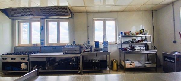 Local Commercial
         17 pièces
        - 432 m² Exclusivité 230 000 € *