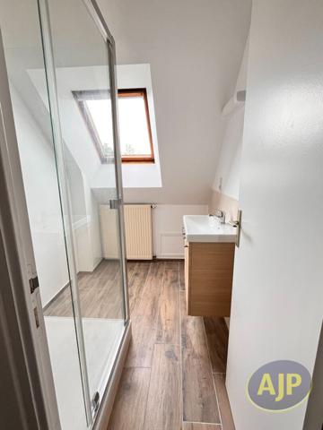 Location maison Plumelec : 985 € - AJP Immobilier Plumelec