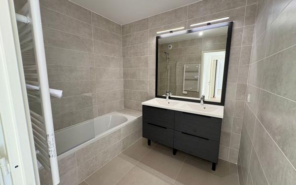 Appartement à louer    3 pièces • 61,14 m2 Villeneuve-Loubet