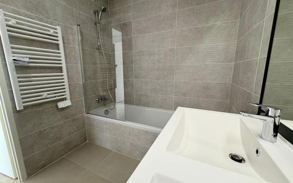 Appartement à louer    3 pièces • 61,14 m2 Villeneuve-Loubet