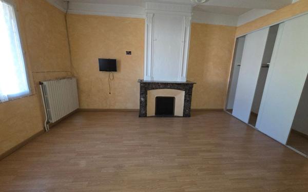 Maison à vendre    7 pièces •  Bessan