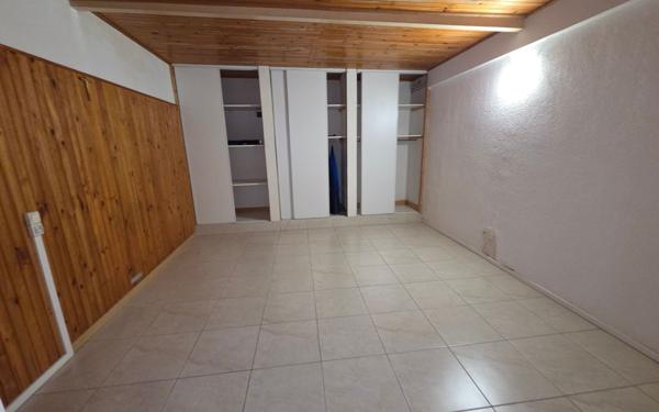 Maison à vendre    7 pièces •  Bessan