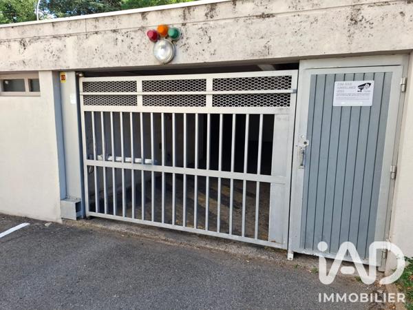 Parking à vendre 14 m² Saint-Étienne