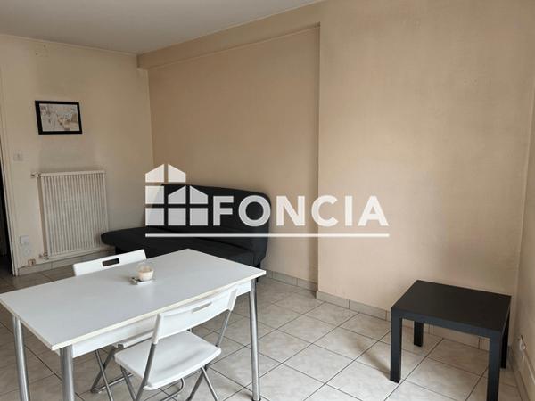 Location Studio 25.04 m² - 15 RUE GASTON DREYT Tarbes 65000