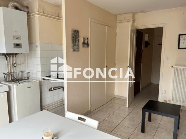 Location Studio 25.04 m² - 15 RUE GASTON DREYT Tarbes 65000
