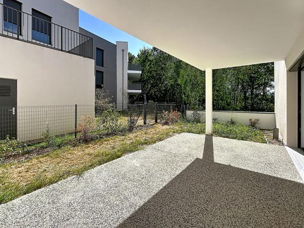 Charbonnieres : Charmant 2 pièces en rez de jardin de 40.61 m²