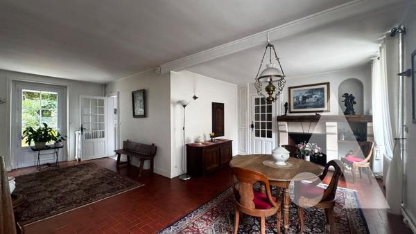 Maison 8 pièces 243.85 m2