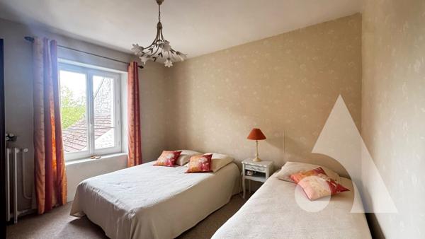 Maison 8 pièces 243.85 m2