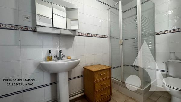 Maison 8 pièces 243.85 m2