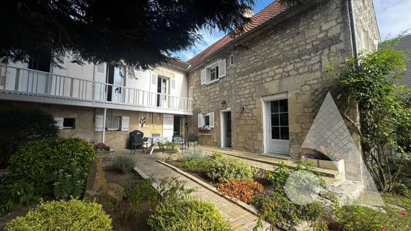 Maison 8 pièces 243.85 m2
