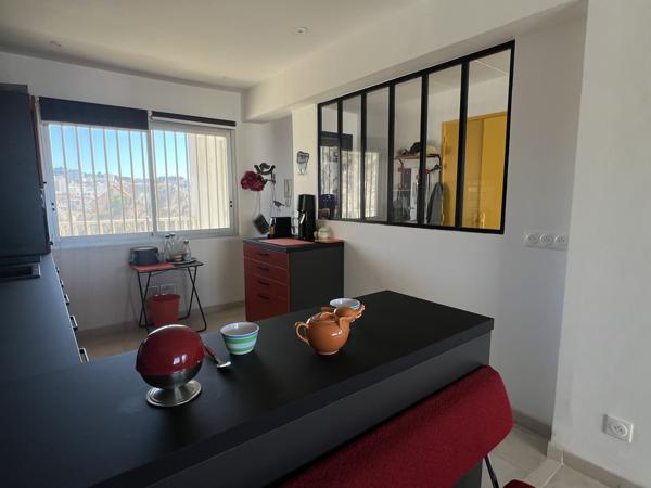 Marseille (13007) VENTE APPARTEMENT TYPE 2/3 60,07 M2 CARREZ BALCON VUE MER VALLON DES AUFFES BD CIEUSSA 13007 MARSEIL