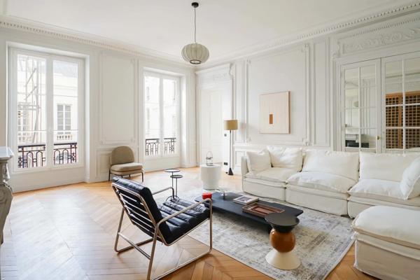 Appartement Paris 9e - TRINITE / ETIENNE D'ORVES