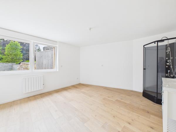 Maison
         4 pièces
        - 93 m² Exclusivité 239 000 € *