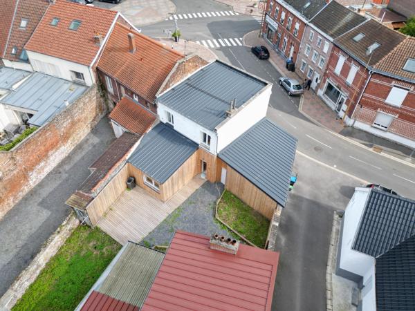 Maison
         4 pièces
        - 93 m² Exclusivité 239 000 € *