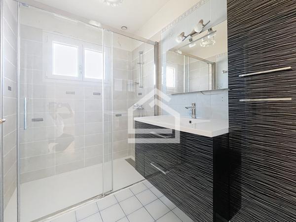 Maison 4 pièce(s) 2 chambre(s) 85 m²