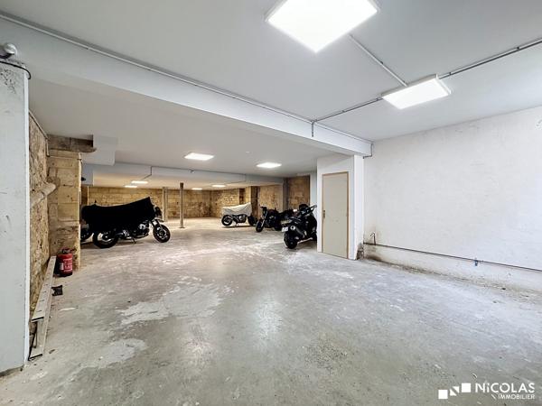 Garage 150 m² – Jardin Public / Paul-Doumer