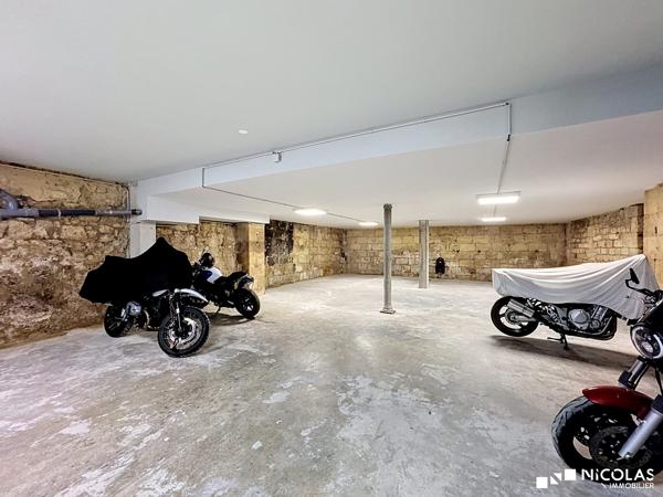 Garage 150 m² – Jardin Public / Paul-Doumer